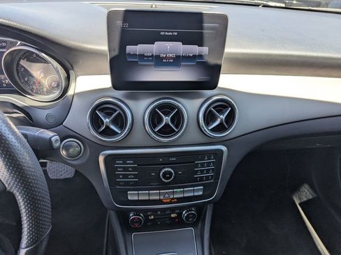 Used 2019 Mercedes-Benz CLA 250 4MATIC image 14