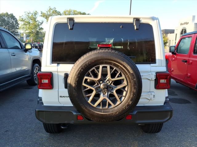 Used 2026 Jeep Wrangler Unlimited Sahara AWD/4WD image 8