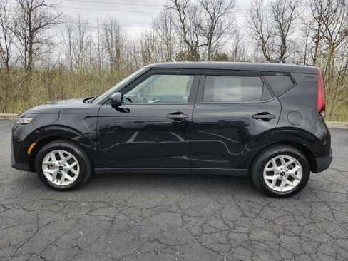 Used 2022 Kia Soul LX w/ Technology Package image 13