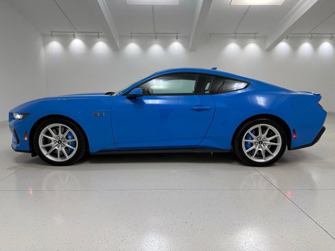 Used 2024 Ford Mustang GT Premium image 8