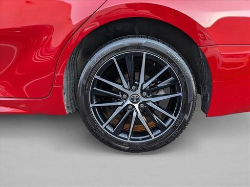 Certified 2022 Toyota Camry SE image 20