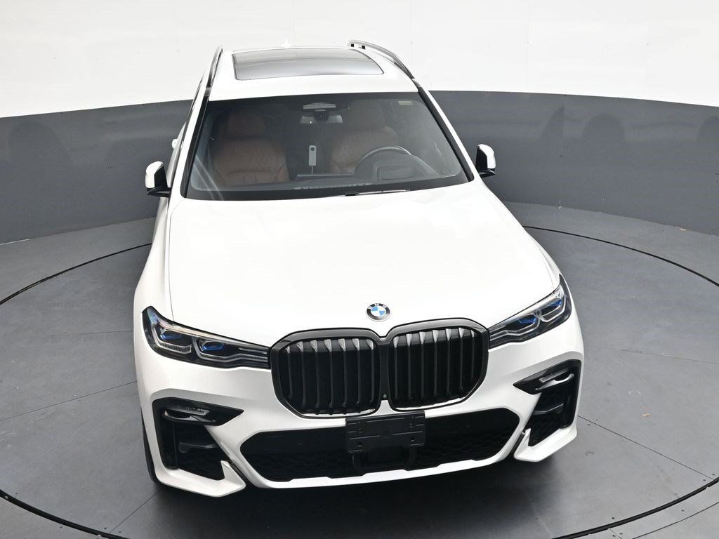 Used 2022 BMW X7 M50i AWD/4WD image 26