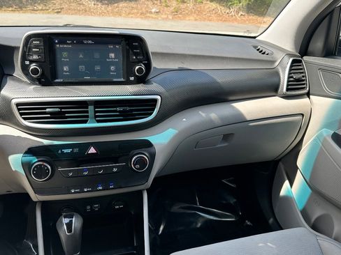 Used 2021 Hyundai Tucson SE image 28