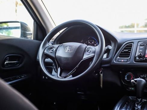 Used 2020 Honda HR-V LX image 21