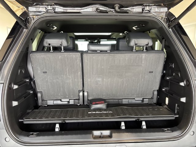 Used 2026 Toyota Sequoia Platinum AWD/4WD image 23