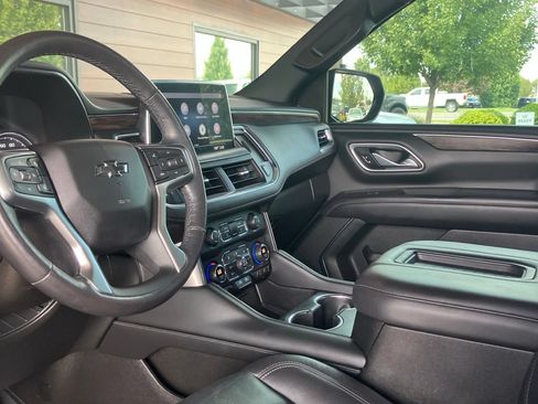 Used 2021 Chevrolet Tahoe Z71 w/ Z71 Off-Road Package AWD/4WD image 11