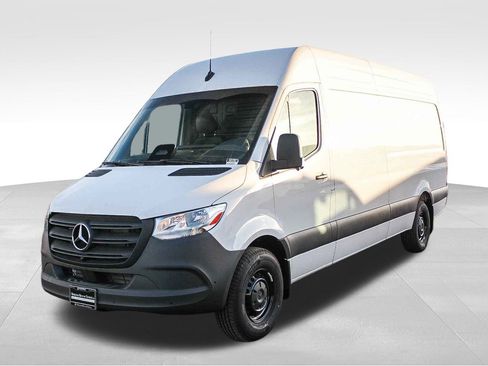 New 2025 Mercedes-Benz Sprinter 2500 image 3