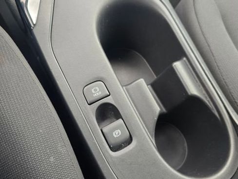 Used 2024 Toyota Corolla LE image 21