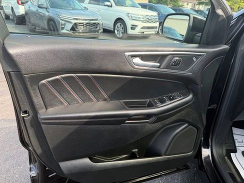 Used 2023 Ford Edge ST w/ Equipment Group 401A AWD/4WD image 18