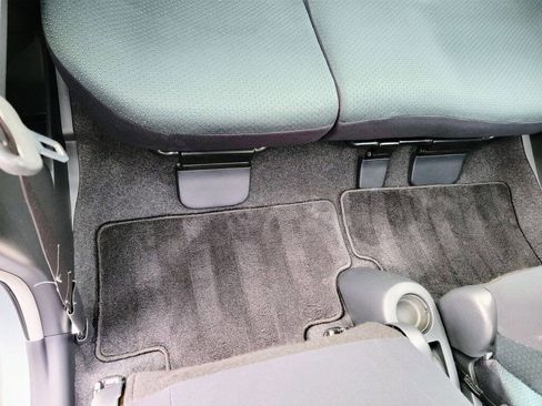 Used 2008 Toyota Yaris 2-Door Hatchback image 19