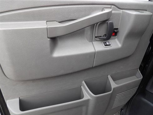 Used 2019 GMC Savana 2500 image 13