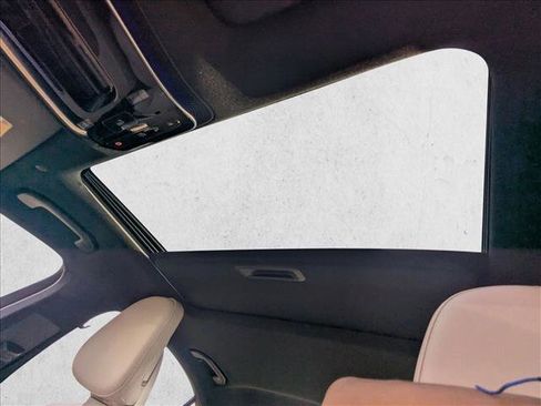 Certified 2025 Mercedes-Benz C 300 Sedan image 12