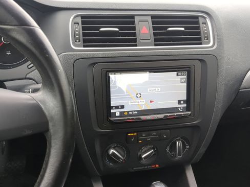 Used 2014 Volkswagen Jetta SE image 28