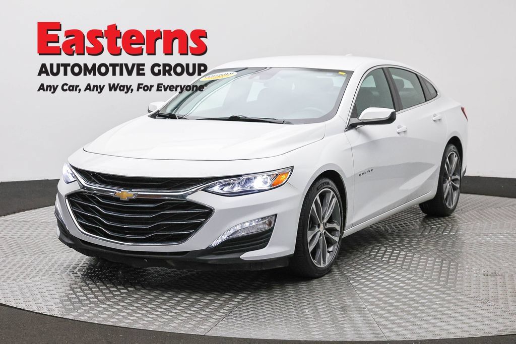 Used 2024 Chevrolet Malibu LT FWD image 1