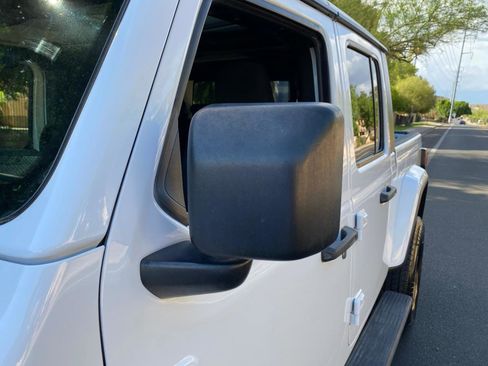 Used 2021 Jeep Gladiator Sport AWD/4WD image 11