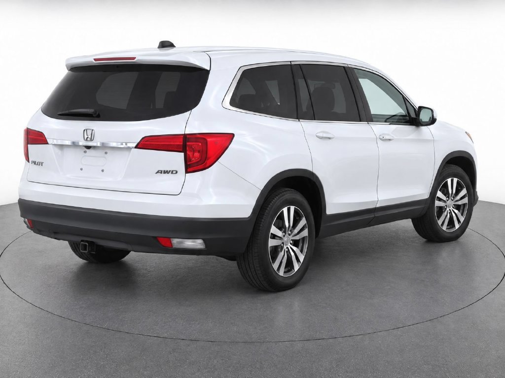 Used 2017 Honda Pilot EX image 3