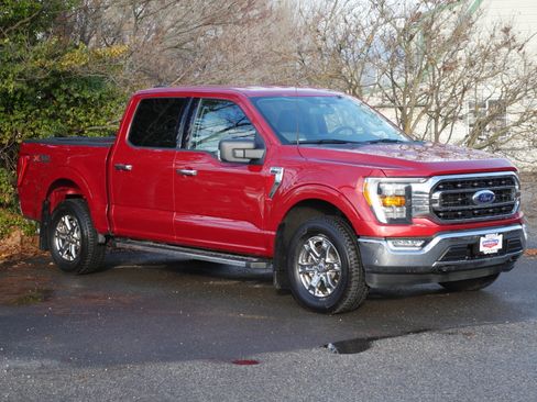 Certified 2022 Ford F150 XLT w/ Equipment Group 302A High image 33