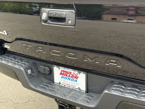 Used 2023 Toyota Tacoma SR AWD/4WD image 28