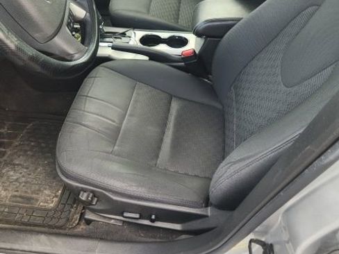 Used 2012 Ford Fusion SE image 8