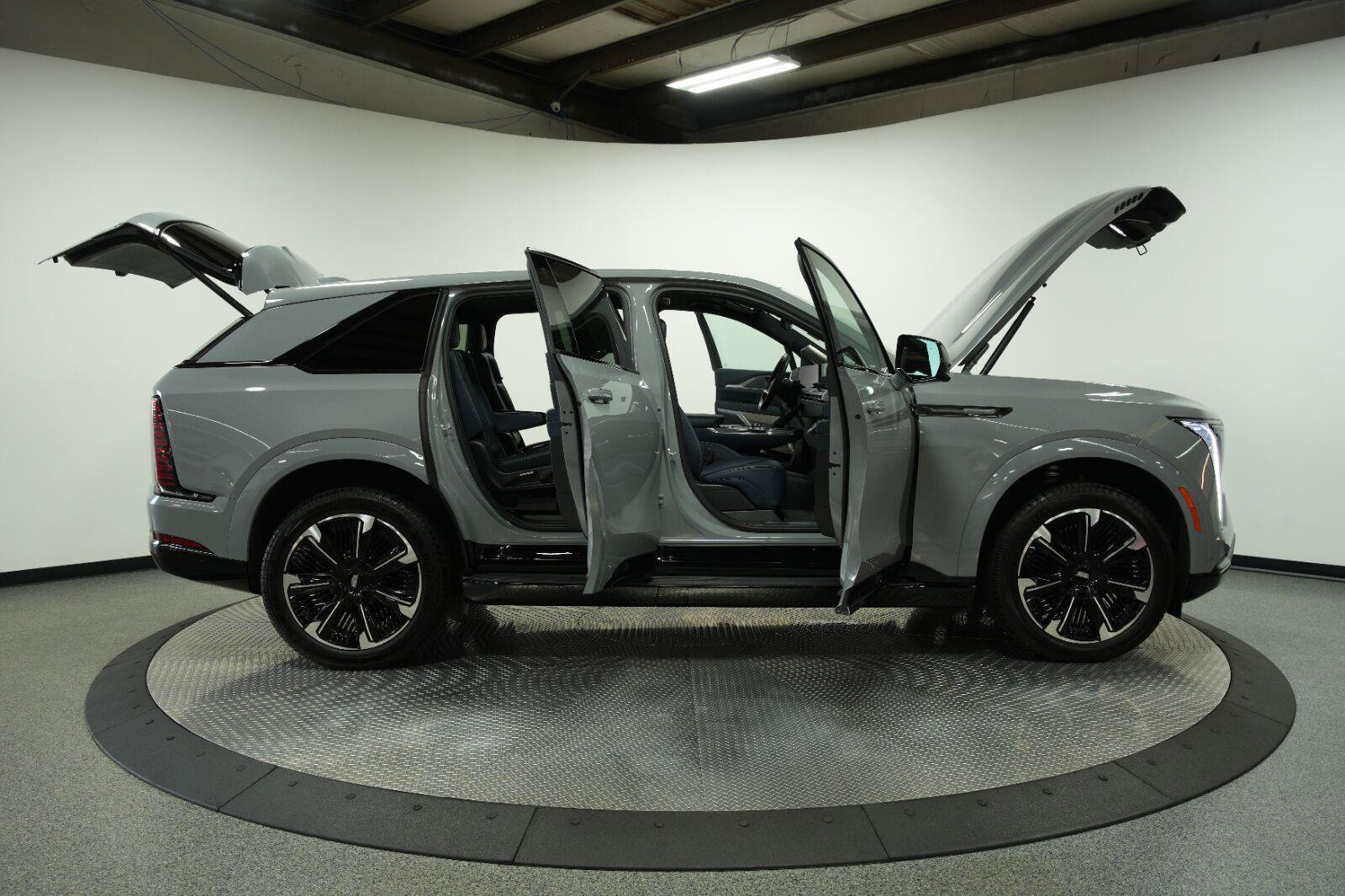 Certified 2026 Cadillac Escalade IQ Sport 2 AWD/4WD image 12