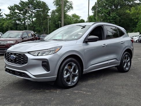 Used 2023 Ford Escape ST-Line w/ Tech Pack #1 AWD/4WD image 3