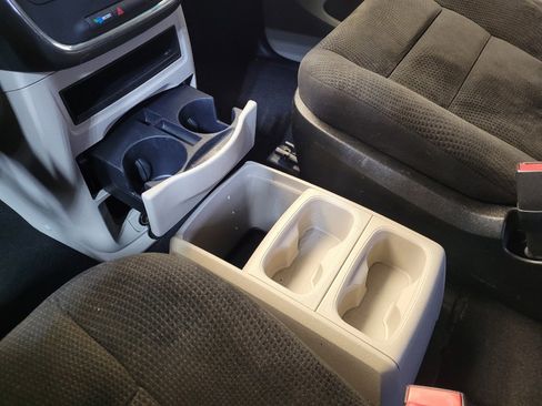 Used 2016 Dodge Grand Caravan SE w/ Quick Order Package 29E SE image 26