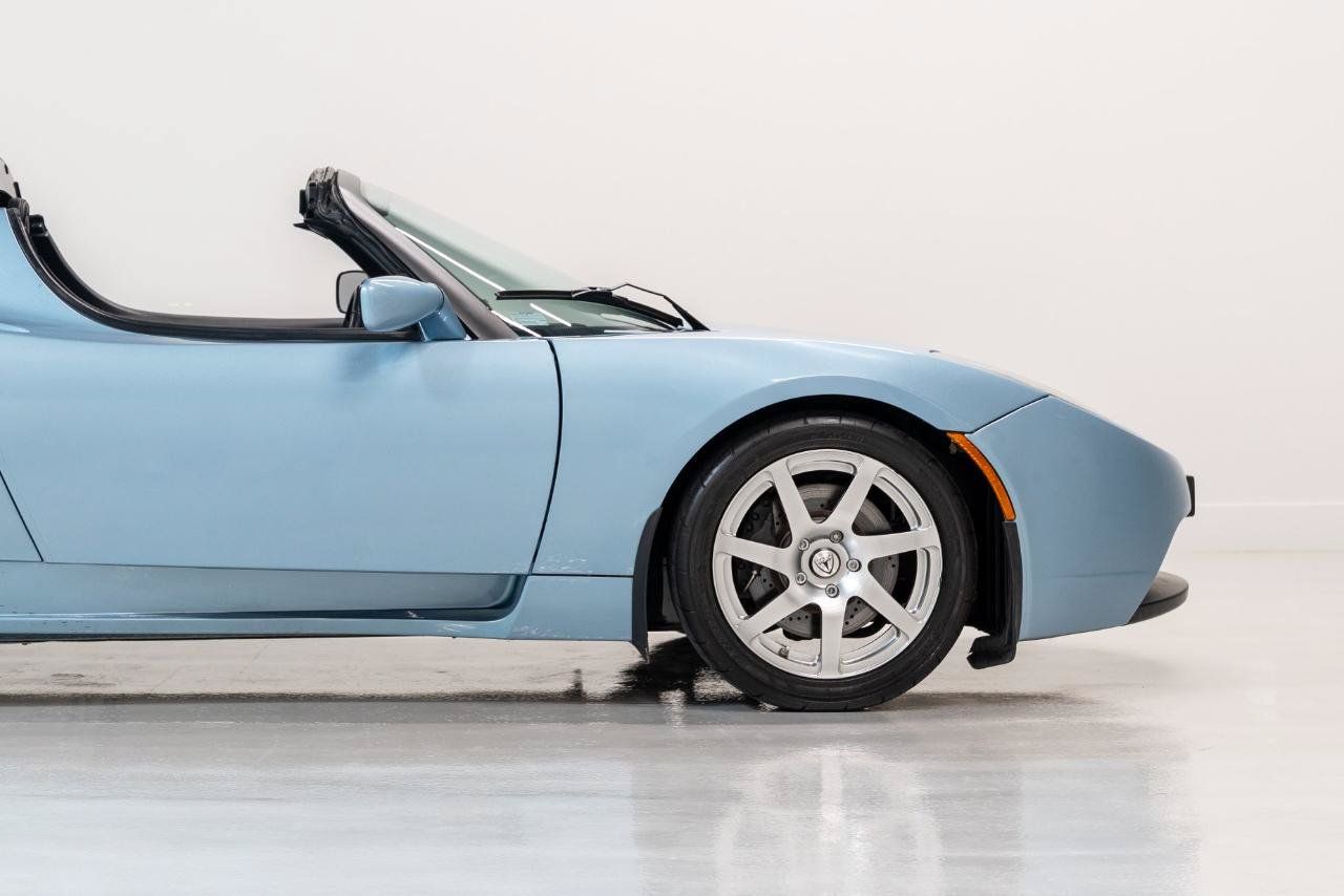 Used 2008 Tesla Roadster RWD image 13