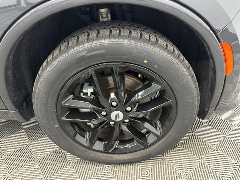 Used 2024 Dodge Durango GT AWD/4WD image 14