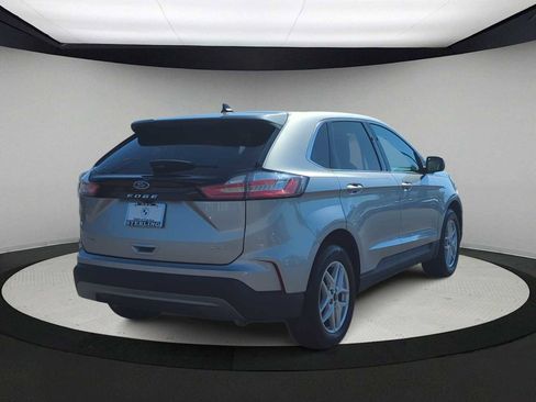 Used 2023 Ford Edge SEL image 8