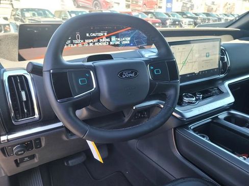 New 2026 Ford Expedition Platinum AWD/4WD image 6