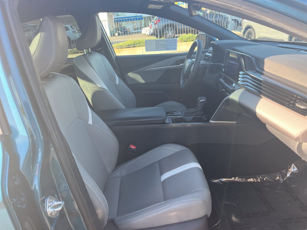 Used 2025 Toyota Camry SE w/ Convenience Package FWD image 44