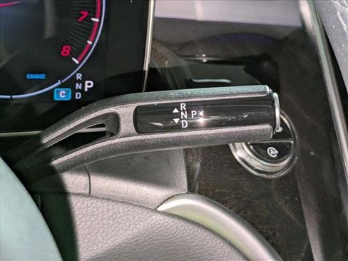 Certified 2025 Mercedes-Benz GLC 300 image 15