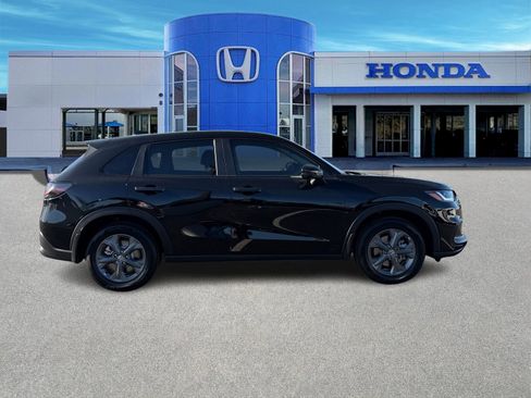 New 2026 Honda HR-V LX image 8