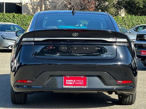 New 2026 Toyota Prius Plug-In Hybrid FWD image 8