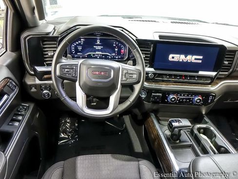 Used 2024 GMC Sierra 1500 Elevation w/ Preferred Package AWD/4WD image 3