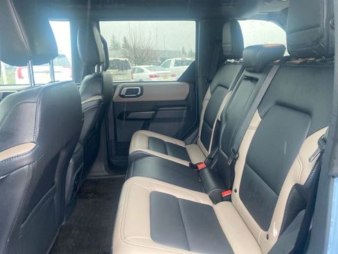 Certified 2024 Ford Bronco Wildtrak image 9