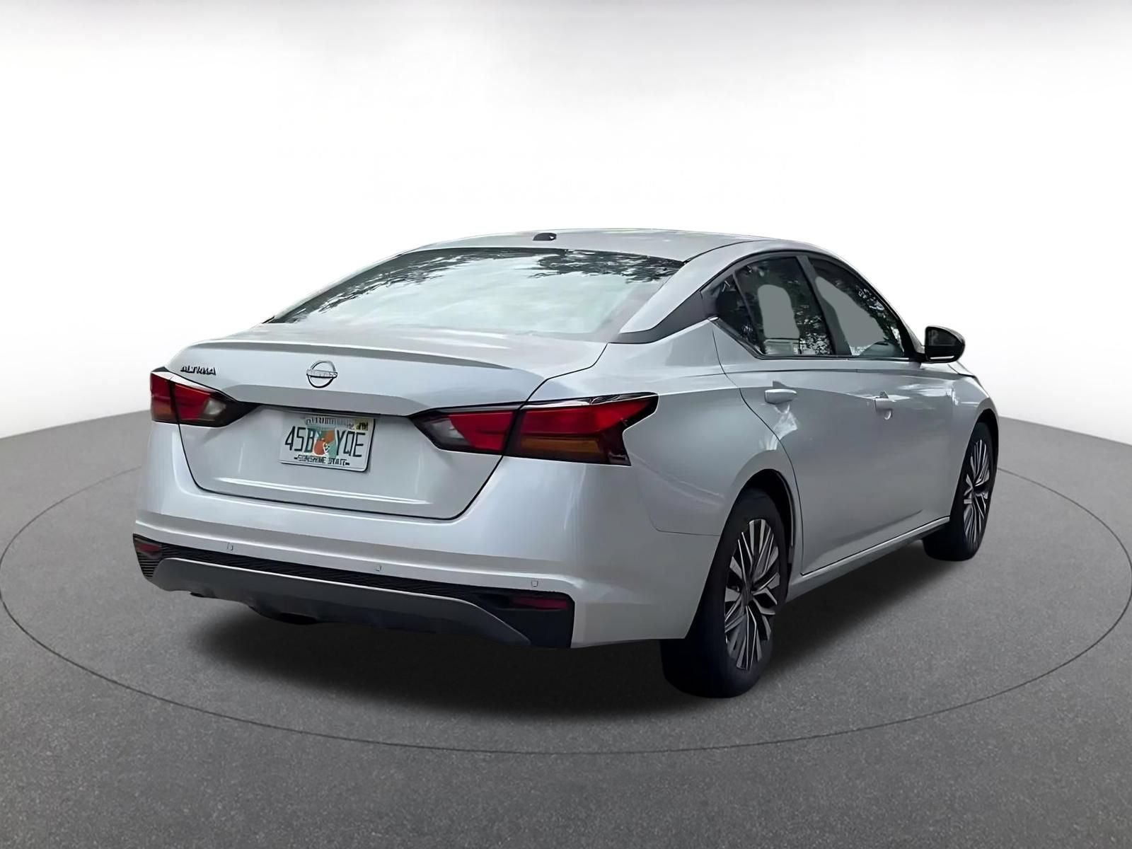 Used 2026 Nissan Altima 2.5 SV FWD image 13
