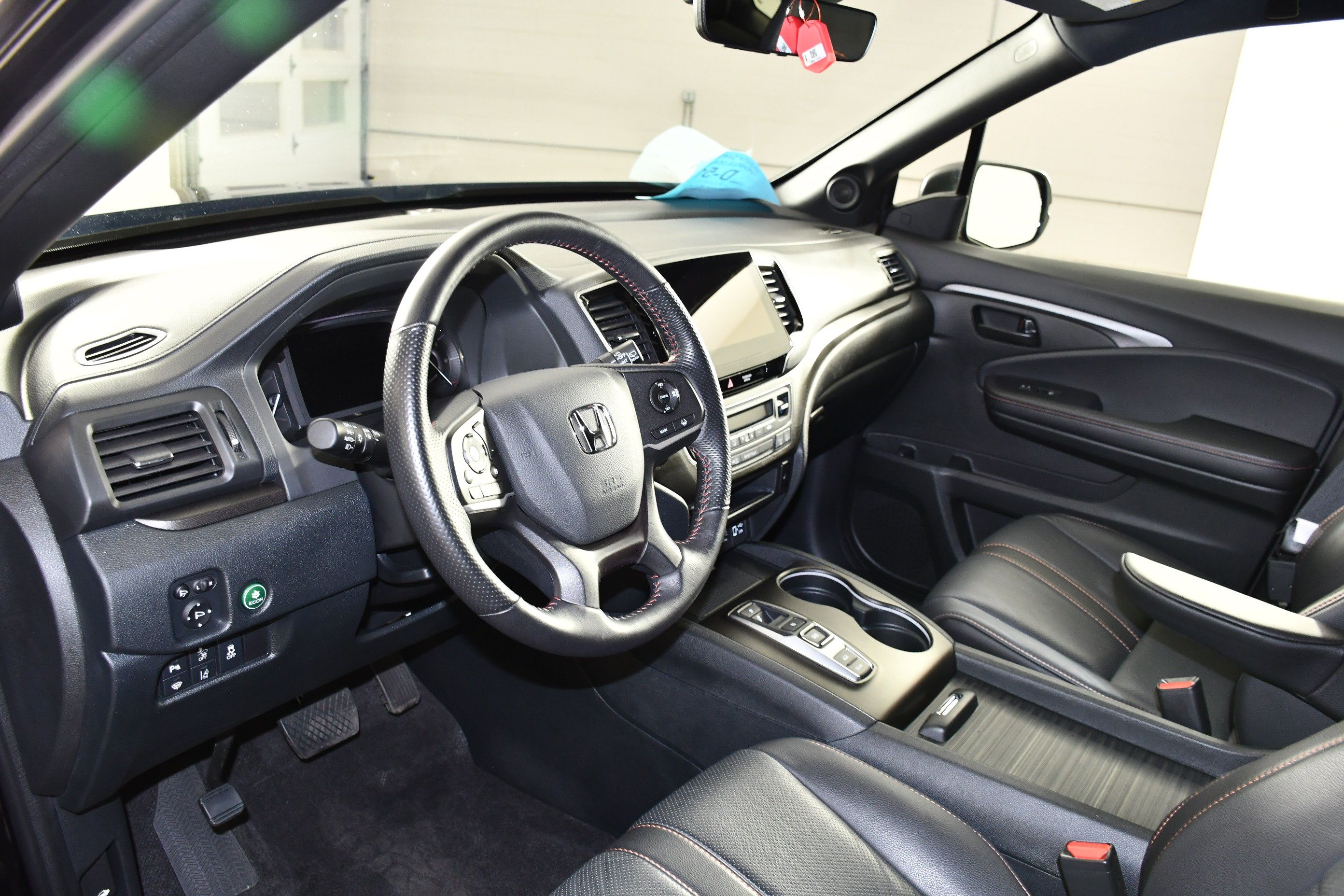 Certified 2023 Honda Passport TrailSport image 2
