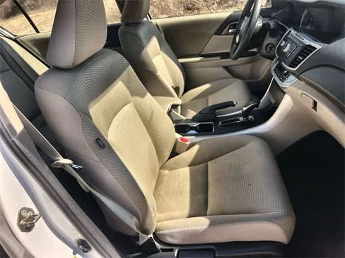 Used 2015 Honda Accord LX image 12
