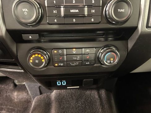 Used 2017 Ford F150 XLT w/ Equipment Group 302A Luxury image 24