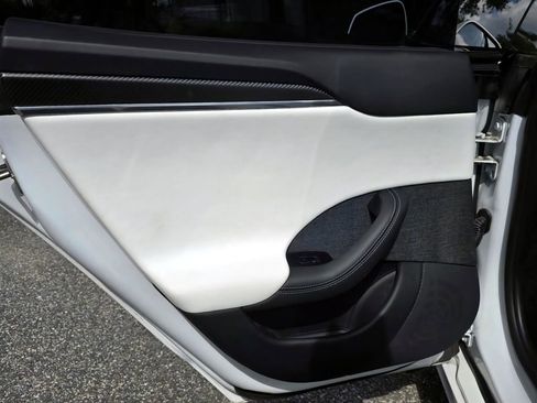 Used 2022 Tesla Model S Plaid AWD/4WD image 11
