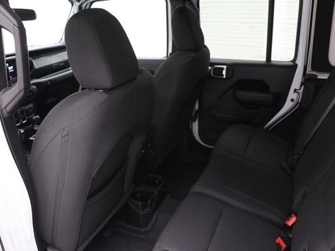 Used 2023 Jeep Wrangler Unlimited Sport AWD/4WD image 10