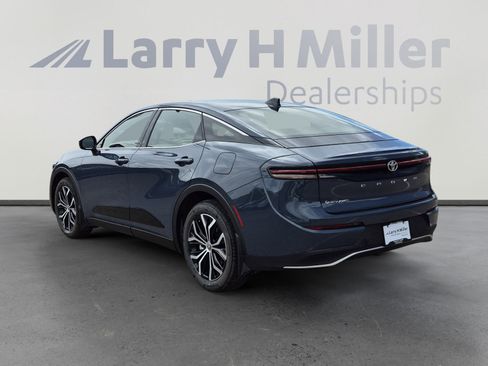 Certified 2026 Toyota Crown XLE image 4