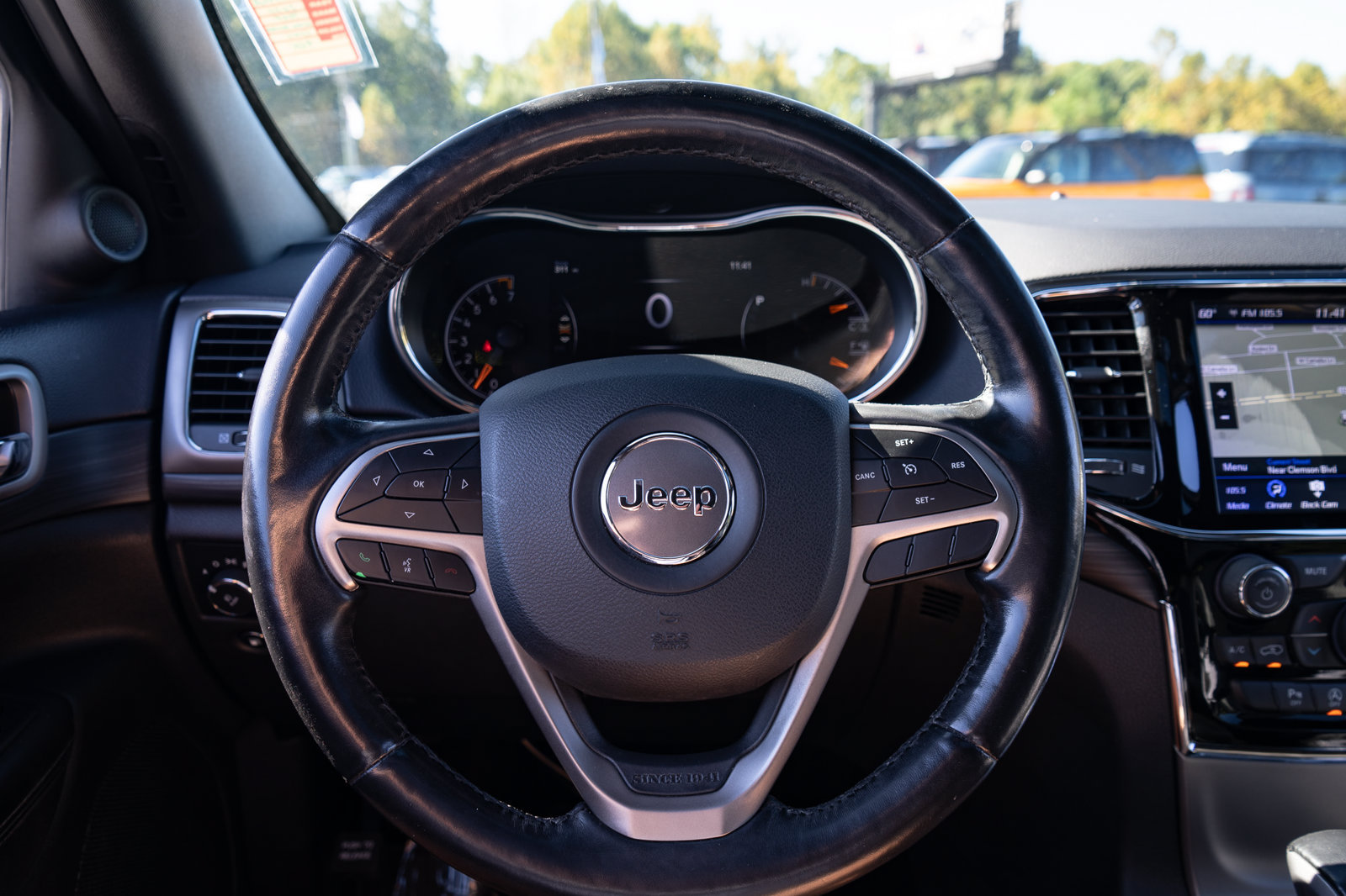 Used 2020 Jeep Grand Cherokee Altitude AWD/4WD image 29