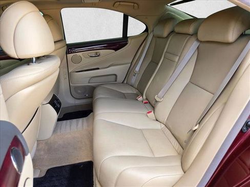 Used 2008 Lexus LS 460 RWD image 18