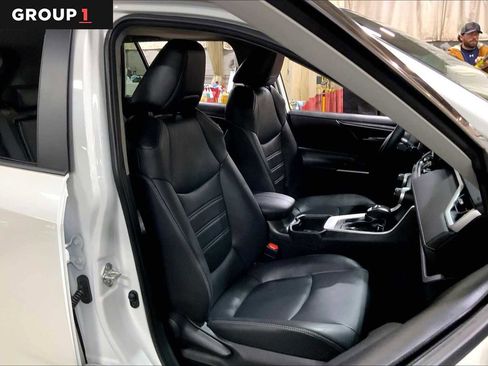 Certified 2022 Toyota RAV4 XLE Premium image 8