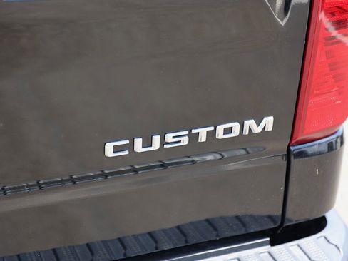 Used 2023 Chevrolet Silverado 1500 Custom AWD/4WD image 14