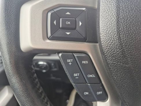 Used 2017 Ford F250 Lariat w/ Lariat Value Package image 28