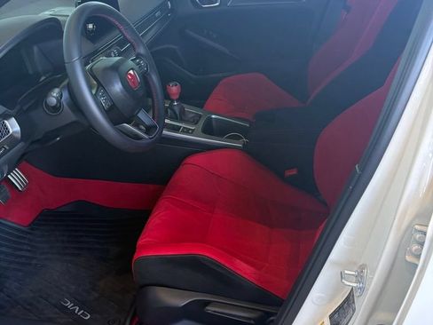 Used 2025 Honda Civic Type R image 3