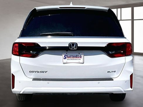 New 2026 Honda Odyssey Elite image 4